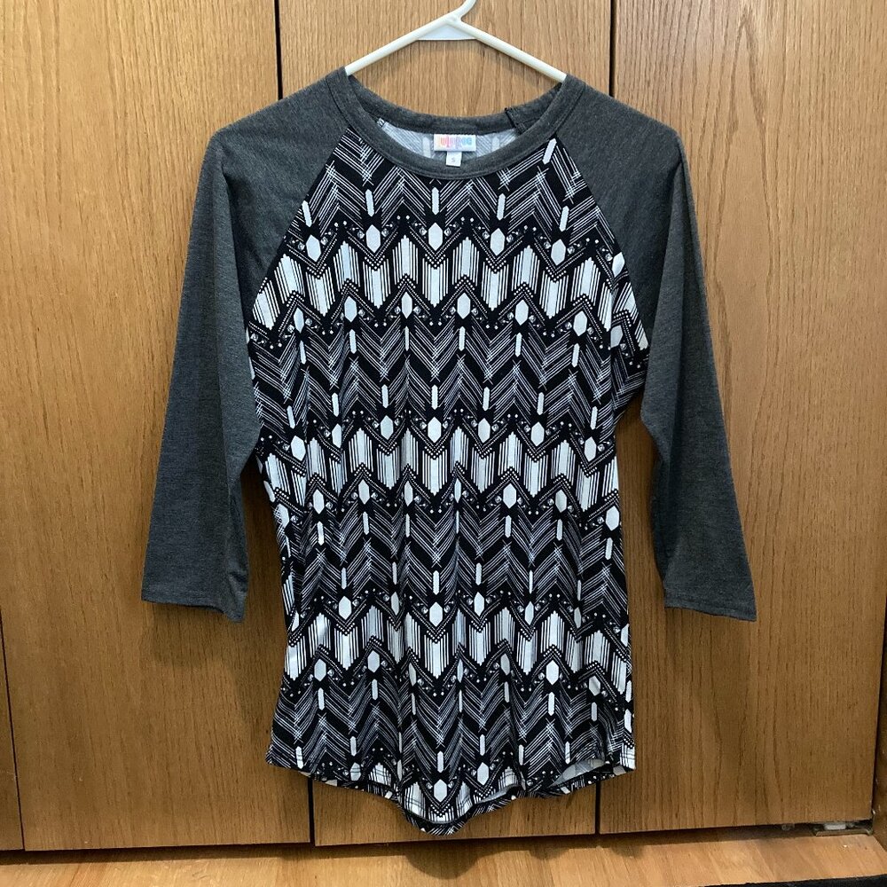 LuLaRoe Black, White and Gray Randy Baseball T-Shirt - S